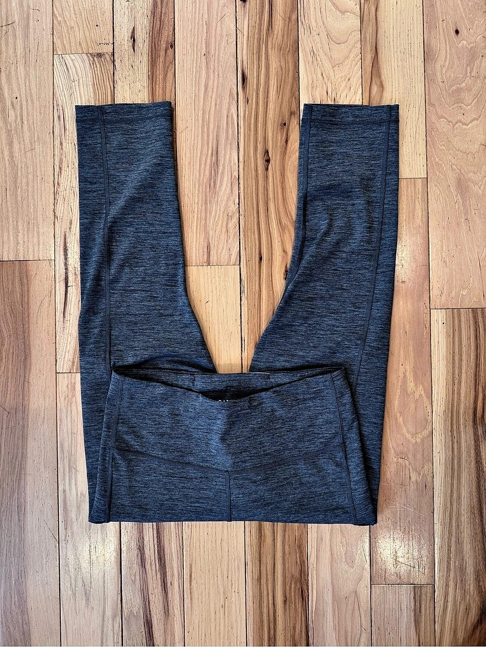 Athleta Ultimate Stash Pocket Capri Gray Leggings - Size Small